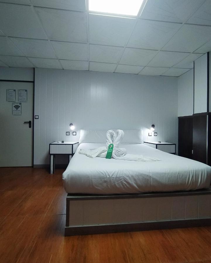 Hostal Avenida Andalucia - Solo Adultos Seville Exterior photo