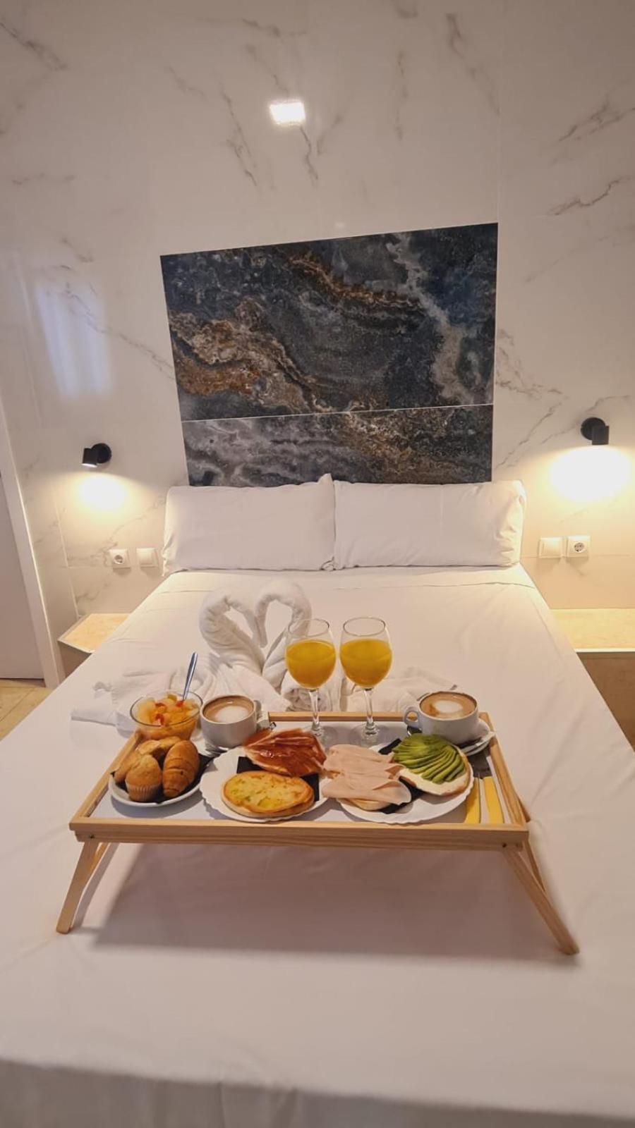 Hostal Avenida Andalucia - Solo Adultos Seville Exterior photo