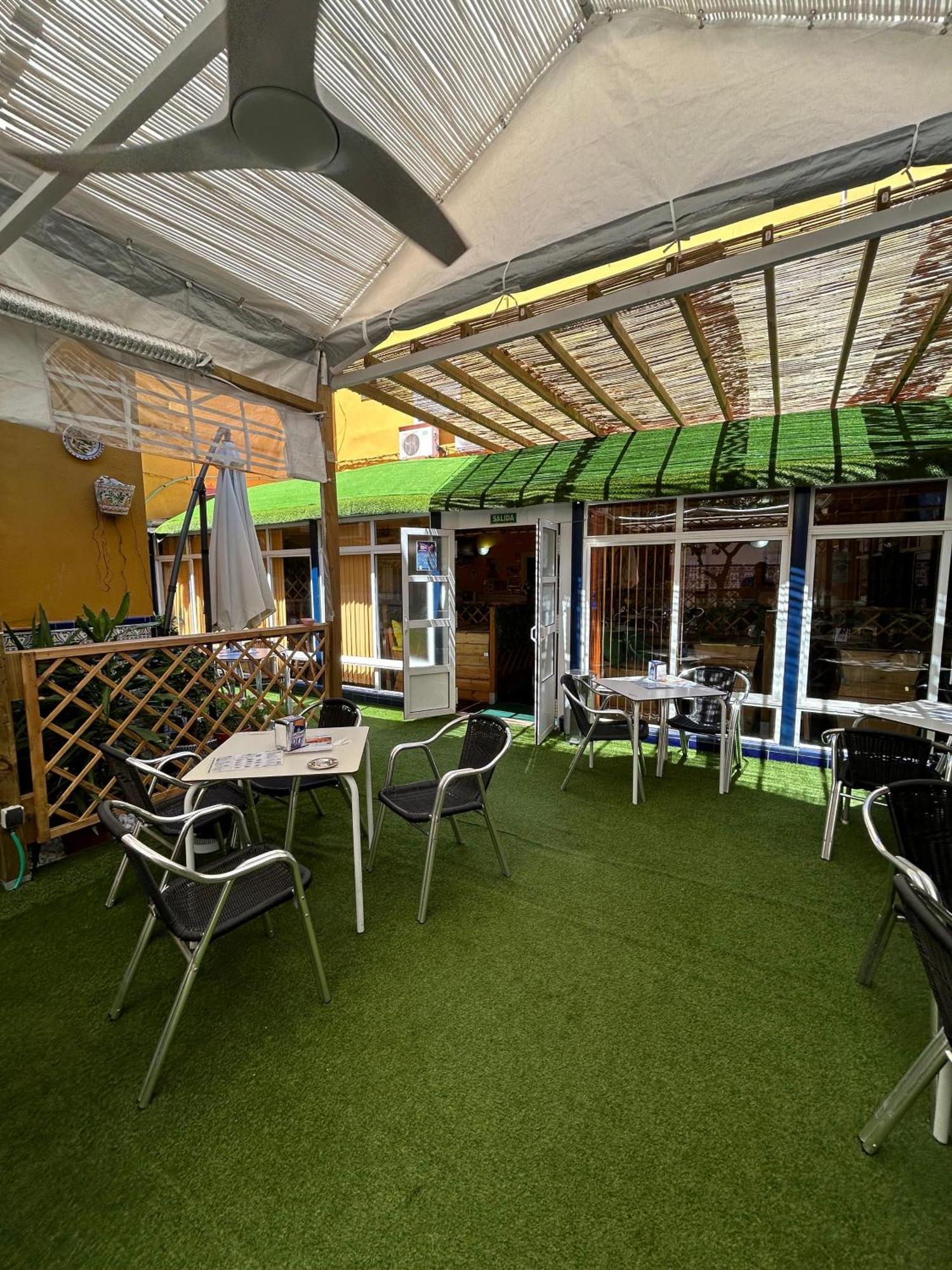 Hostal Avenida Andalucia - Solo Adultos Seville Exterior photo