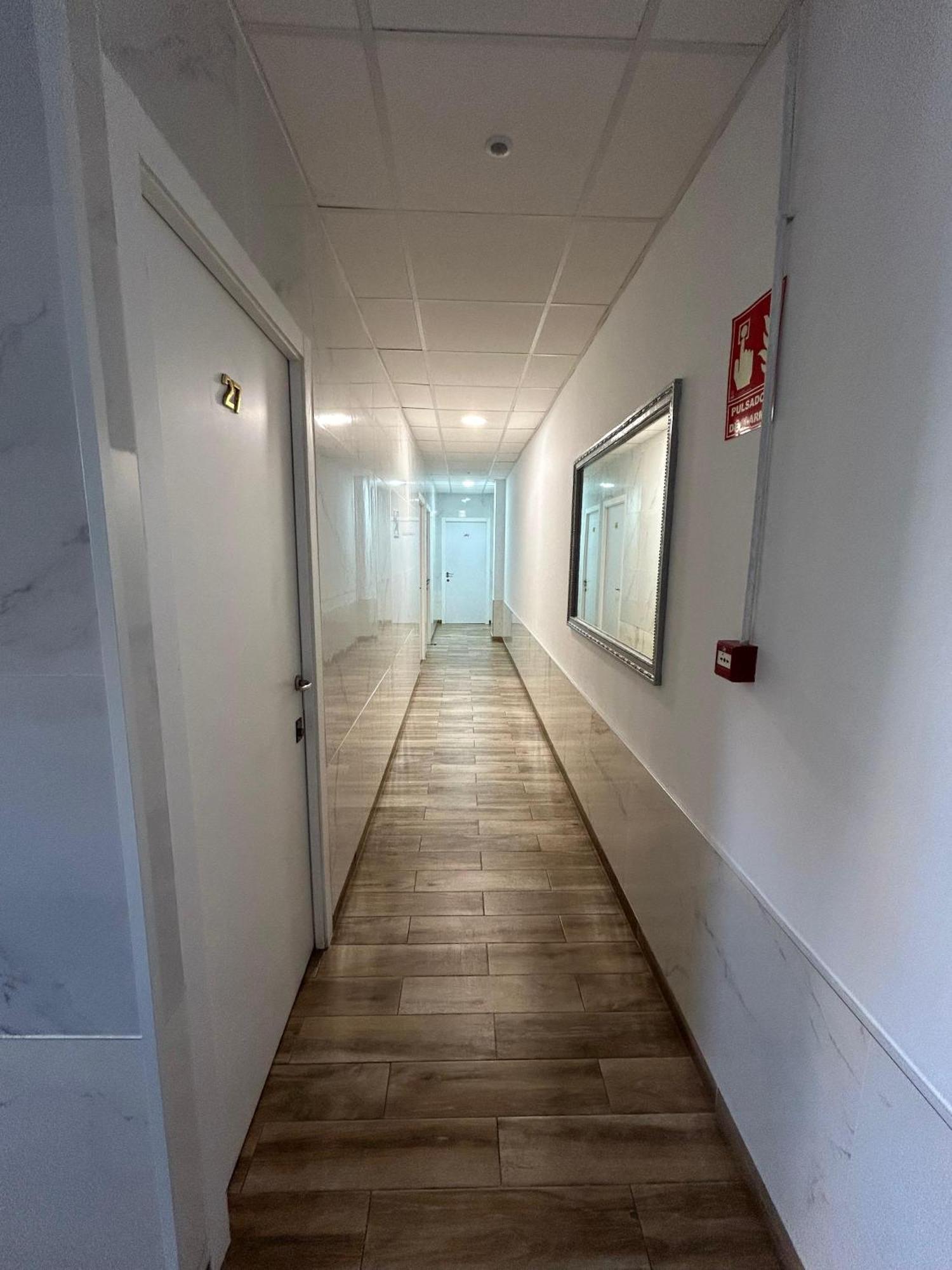 Hostal Avenida Andalucia - Solo Adultos Seville Exterior photo
