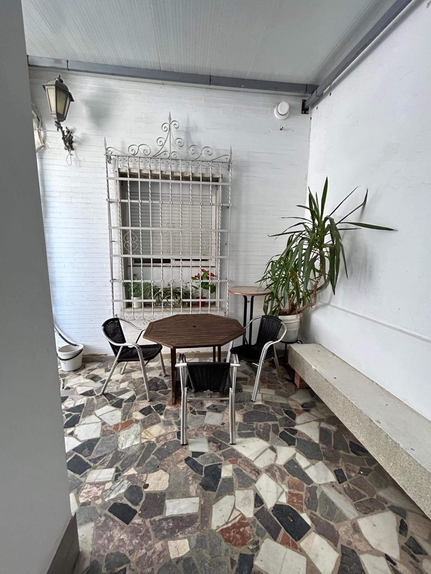 Hostal Avenida Andalucia - Solo Adultos Seville Exterior photo