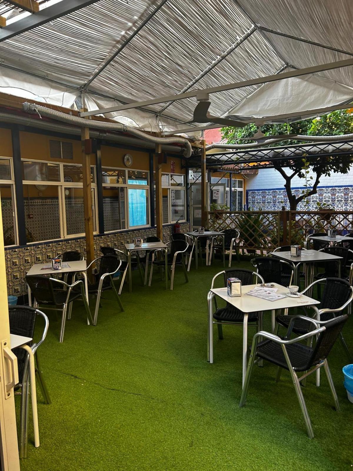 Hostal Avenida Andalucia - Solo Adultos Seville Exterior photo