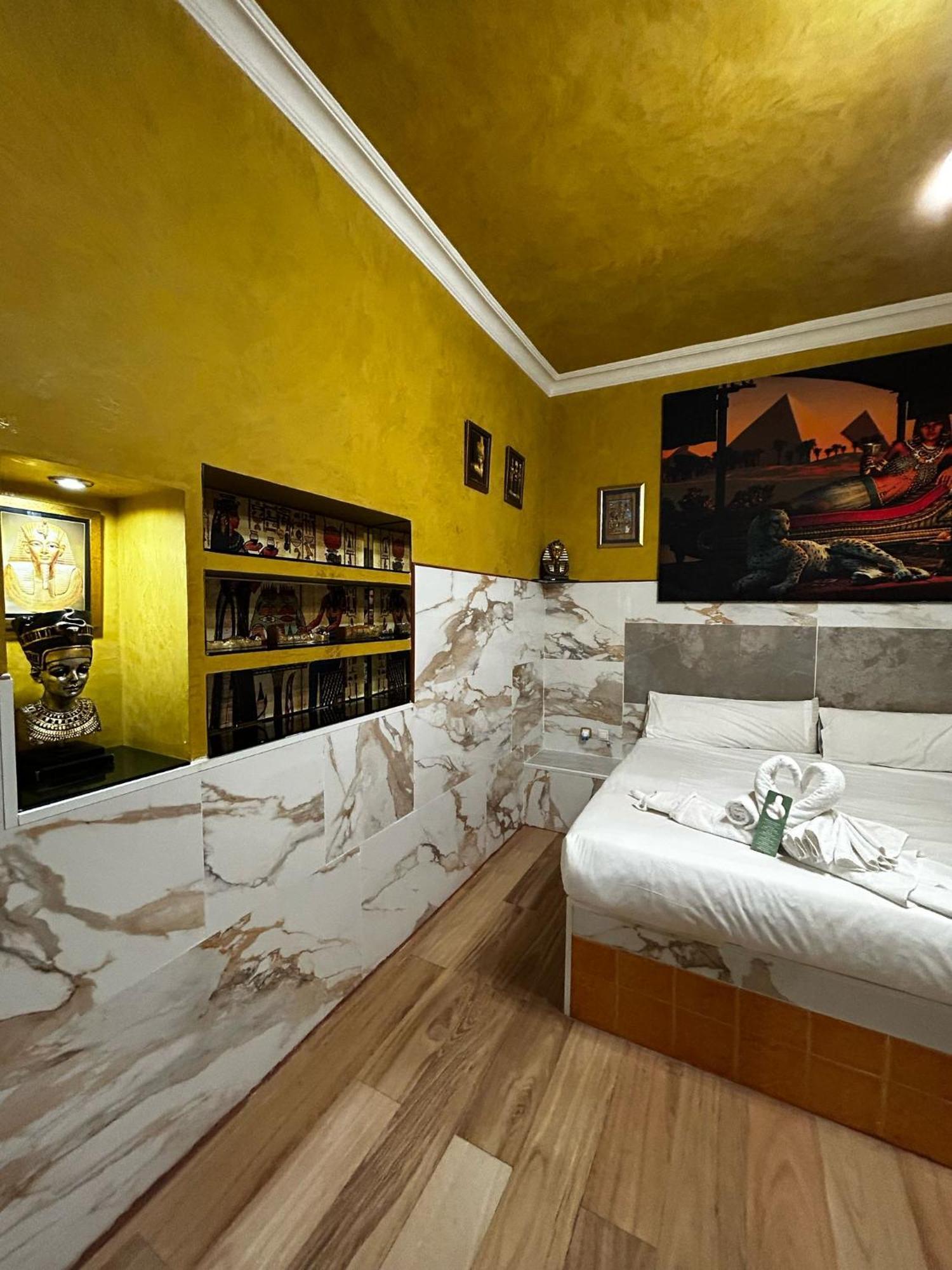 Hostal Avenida Andalucia - Solo Adultos Seville Exterior photo